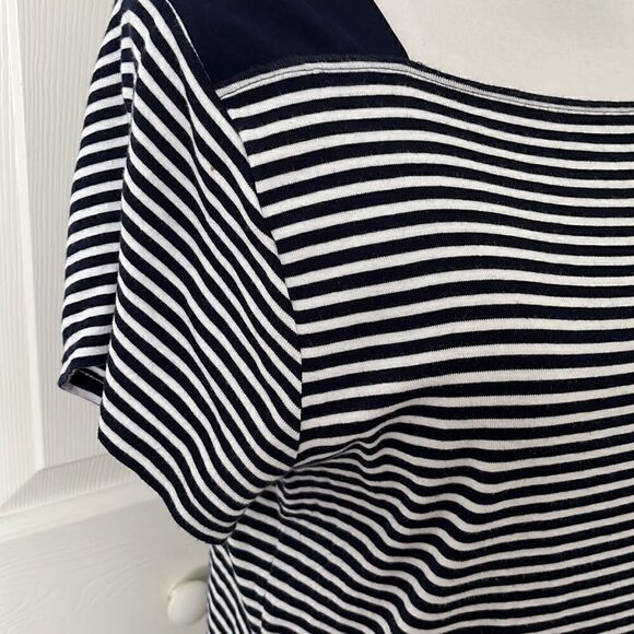 Lauren Ralph Lauren Classic Navy and Blue Striped top Side Buttons - Picture 2 of 6